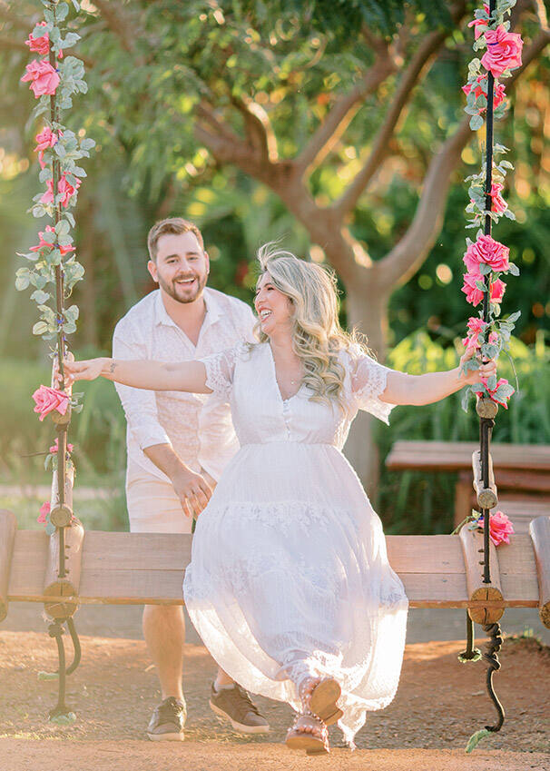 Elopement photography at sunset with nationwide coverage in the U.S.