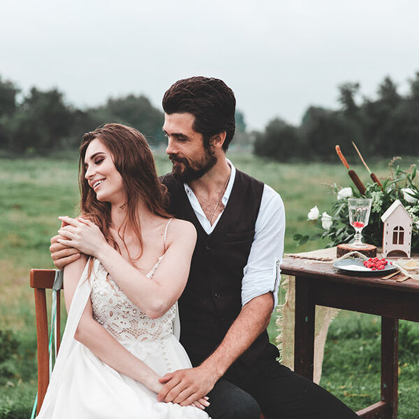 Micro wedding photographer mobile hero